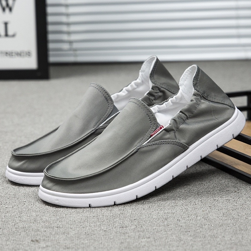 1001 IMPORT SEPATU SLIP ON BRAVELY PRIA + BOX DAN KAOS KAKI !!! - 3 WARNA