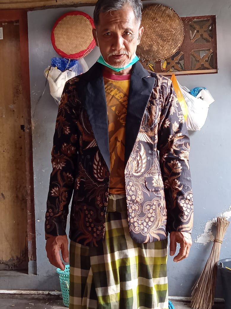 Jas Batik Eksklusive // Bazer Batik // Hem Batik // Kemeja Batik // Blazer Murah // Batik Solo