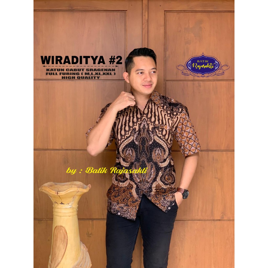 Wiraditya 2 KEMEJA BATIK PRIA SOLO LENGAN PENDEK LAPIS FURING ATASAN BATIK PREMIUM MODERN KERIS PUTIH 2 BABON ANGKREM GREY GAJAH BORNEO PRIYAYI 2 DANADIPA SEKARCHANDRA MEWAH JAYA NEGARA 2 ADI PRAMANA TWO BULUSETA WULU WAYANG WIRATAMA AKHARA YUDDA ARDIAN