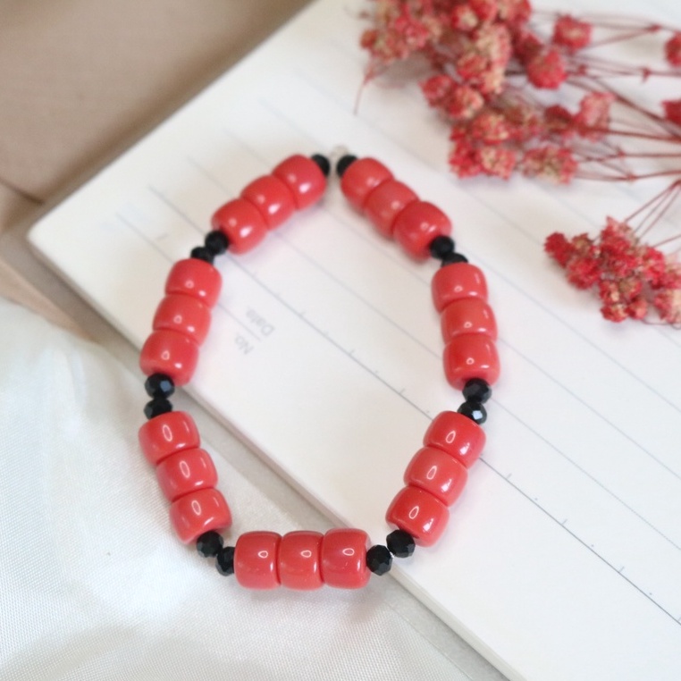 Gelang / Bracelet Lamp / Fashion / Korea Style / Simple / Cantik / Unik / Etnik / Natural / Gelang Sahabat Persahabatan / Wanita Vintage / Biru Muda / Batu Putih / Aksesoris Asesoris / Perhiasan Unik Cantik Anggun