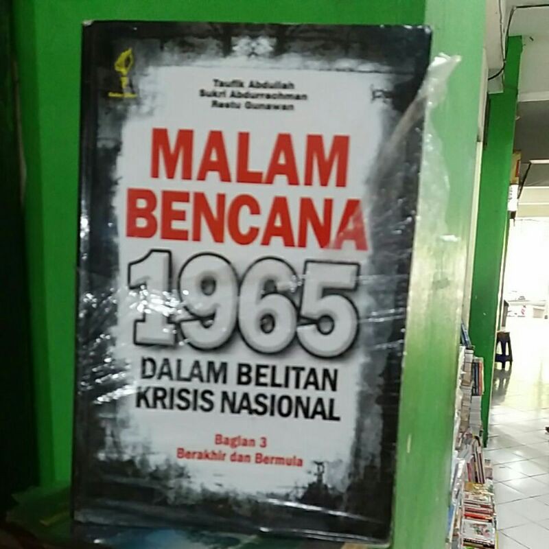 Buku MALAM BENCANA 1965