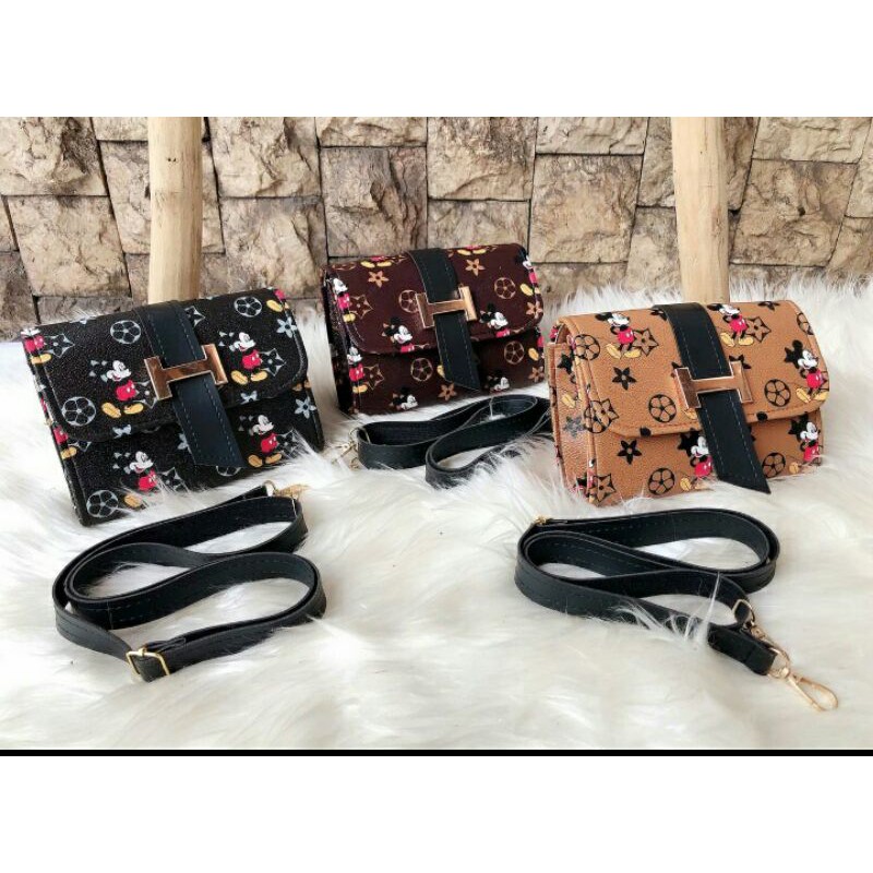 tas LV Mickey strap