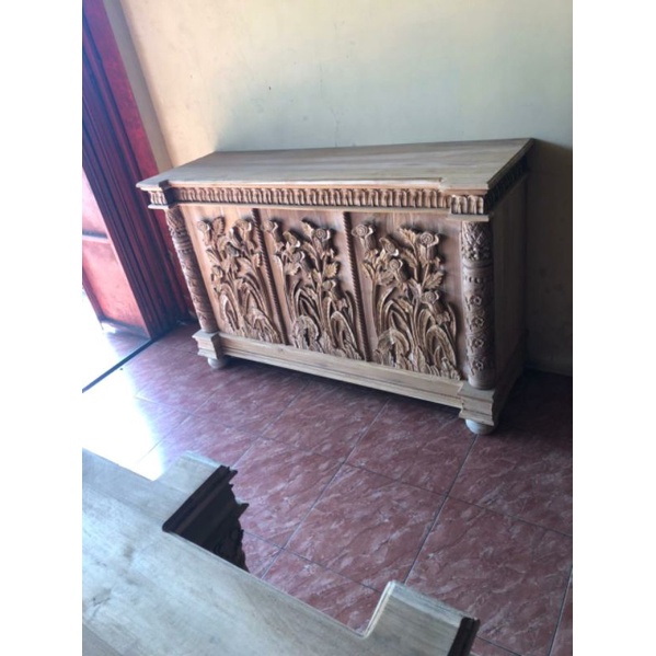 Bufet pendek taman/bufet pendek/furniture Jepara/mebel ukir