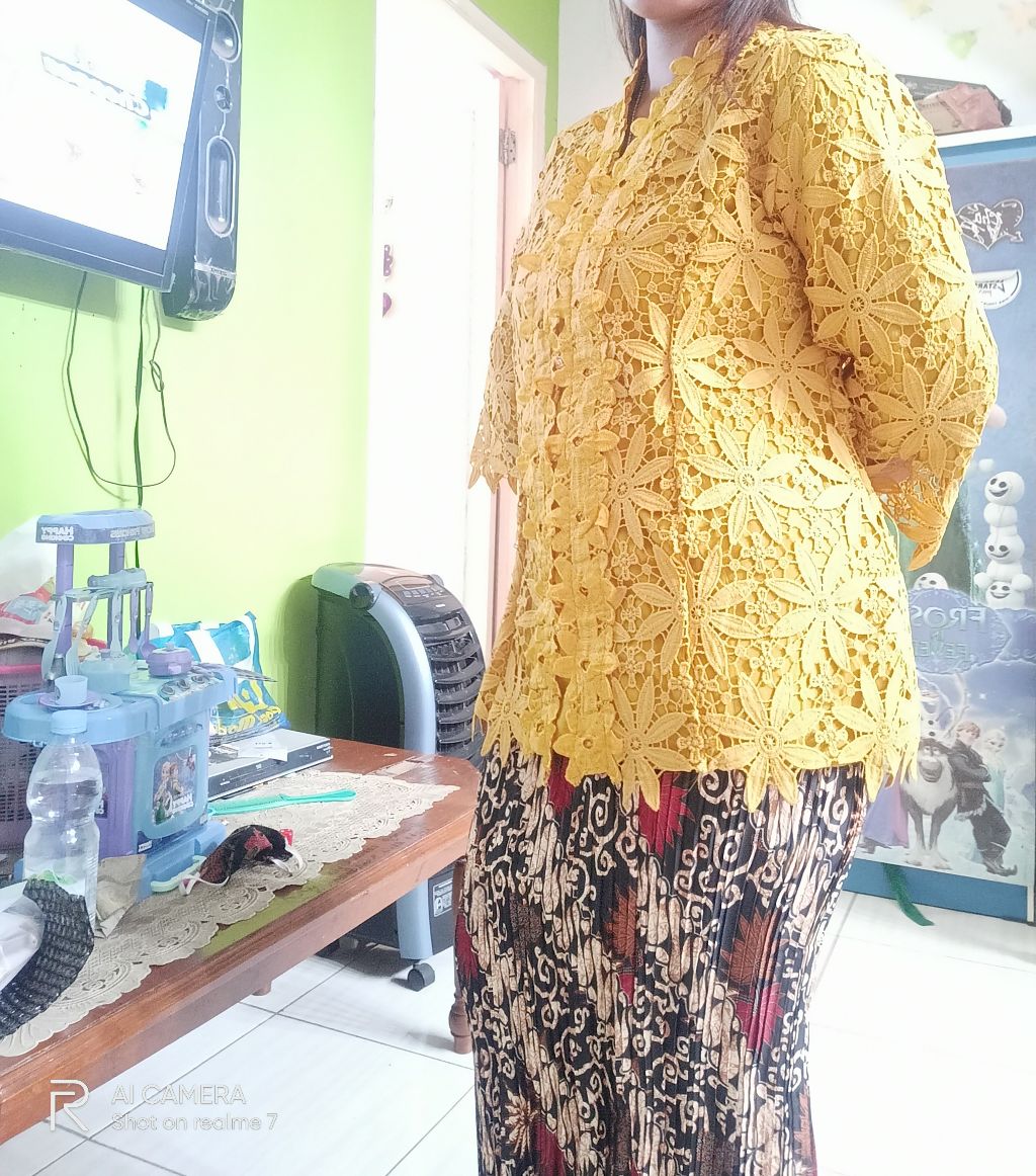 Hem Batik Cowok Tgn Panjang&rok Plisket(1 Set)