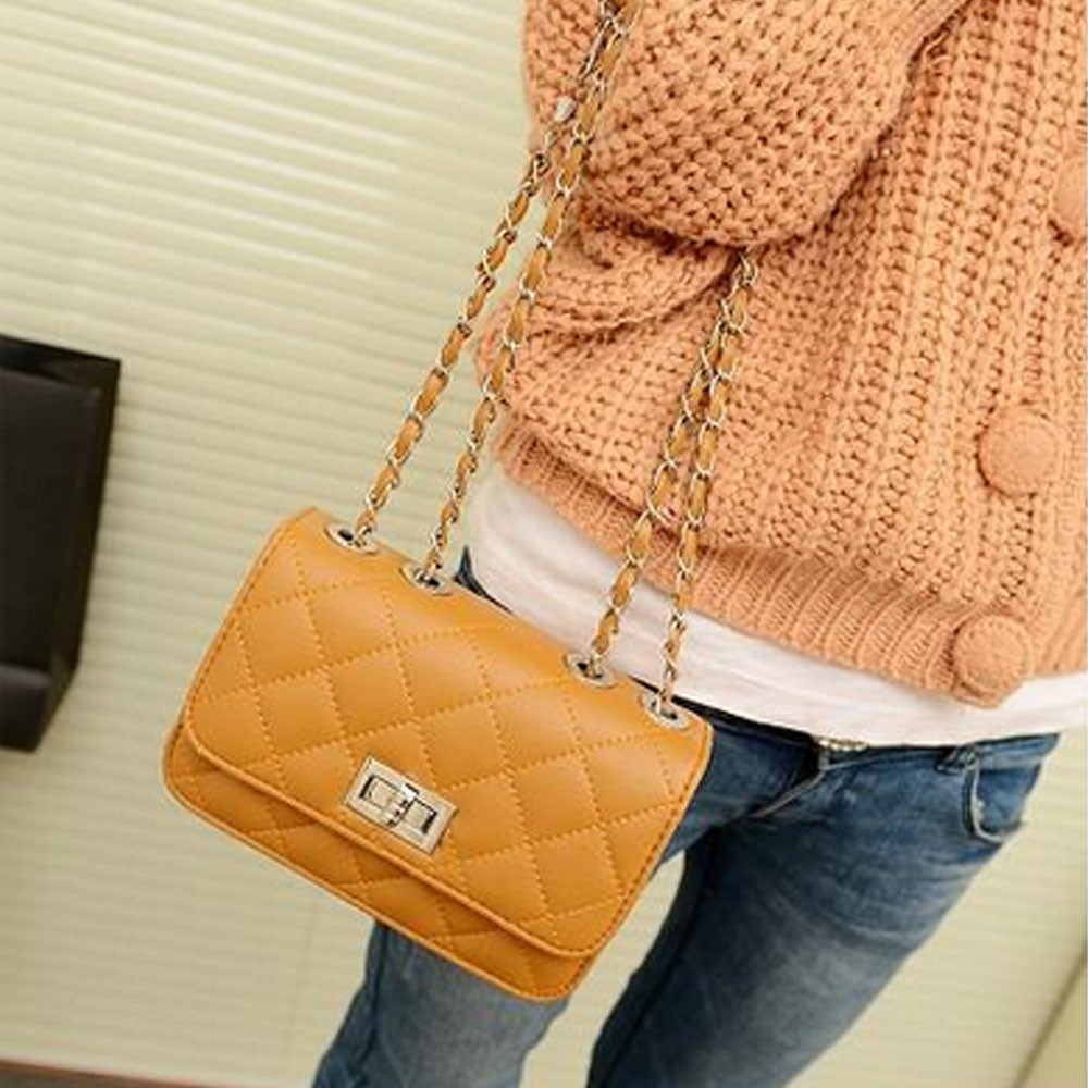 Tas Selempang Wanita ANABELE LUVIA Sling Bag Jait-jait Quilted Chain Strap Turn Lock Vintage Rantai