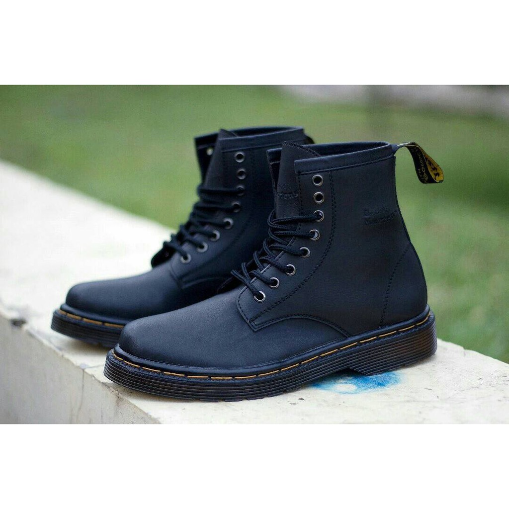 Sepatu Docmart Dr Martens Boots High pria terlaris