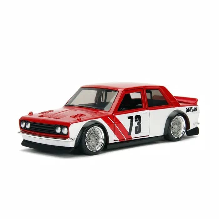 DIECAST MINIATUR DCS828 JADA 1/32 1973 DATSUN 510 WIDE BODY JDM