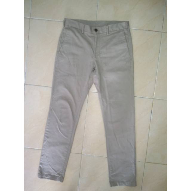 UNIQLO CHINO PANTS SLIM FIT STRETCH