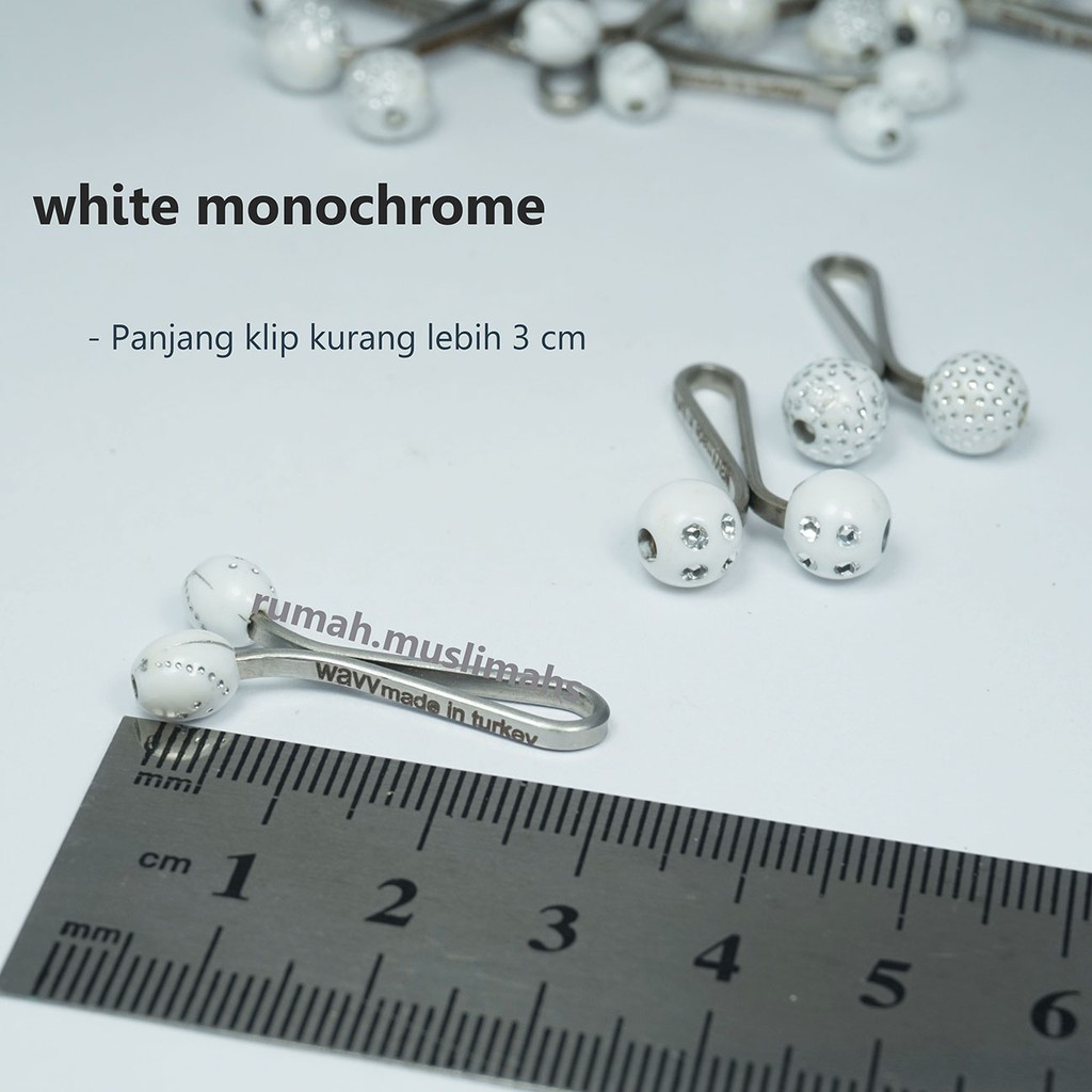 'WHITE MONOCHROME' wavy turkish hijab clip klip hijab turkey peniti klip jilbab turki pin jepit ori