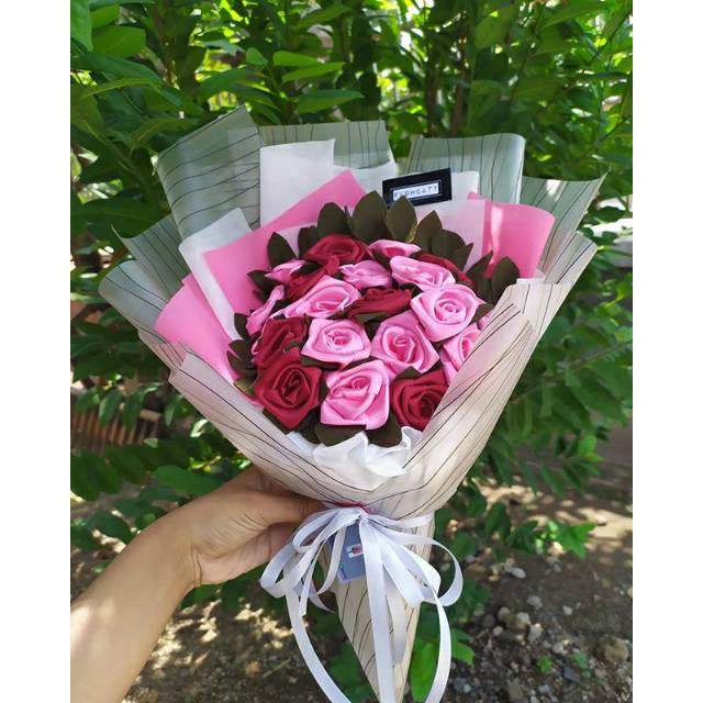 Bucket Satin / Buket Bunga Satin / Bucket Bunga Wisuda / Buket Bunga Wisuda / Buket Satin