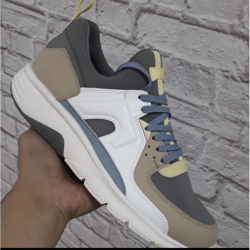 Last stock  sepatu sneakers pria camper size 43 original with box