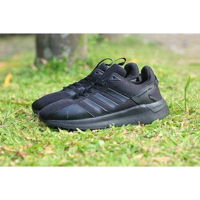 Sepatu Adidas Questar Ride Full Black Mono Hitam Sekolah Kerja Kuliah Formal Traning Ospek