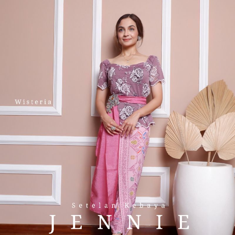 Setelan Kebaya Modern Lengan Pendek Kerut Leher Kotak Korean Lace Jennie