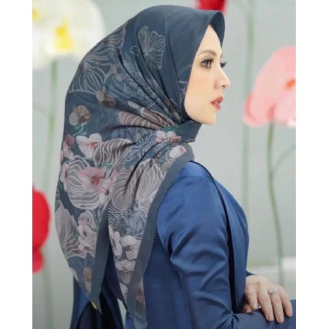 Orchide Navy Extended Series Buttonscarves X Sarah Sofyan