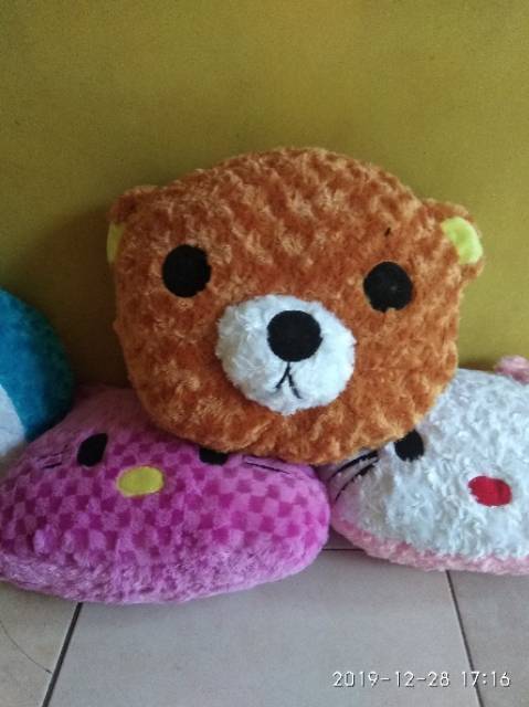 Bantal bulu kepala karakter size:L