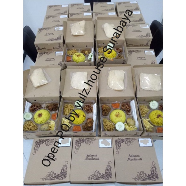 

Nasi kuning tumpeng kotak mewah murah lezat mantul untuk acara area sekitar surabaya