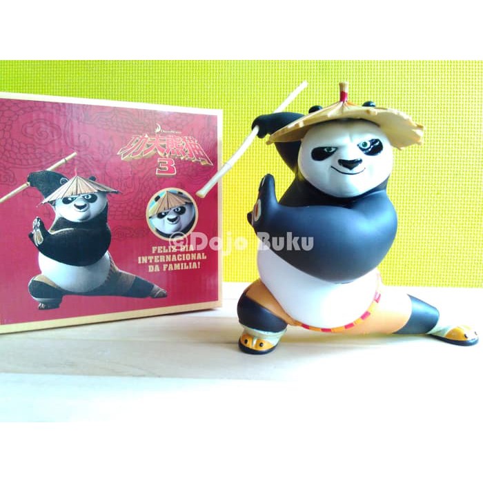 HANYA MENJUAL BERKUALITAS  Action Figure Po Kung Fu (Kungfu) Panda Pose Tongkat (Besar)