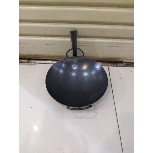 Wajan Penggorengan Tangkay Besi Baja Hitam uk 35cm