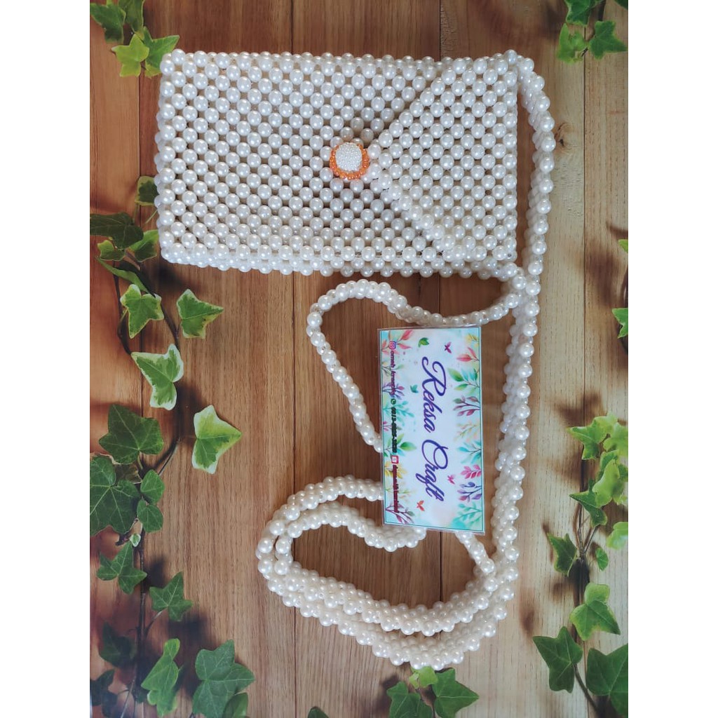 Tas  HP Selempang Mote Manik Manik 8 mm Mutiara Ringan warna Putih agak Kream