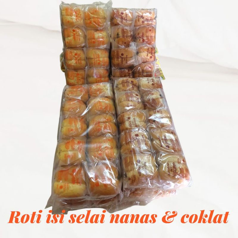 

Roti isi selai nanas & coklat