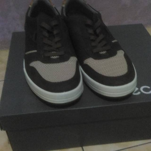 Sepatu jack ecco