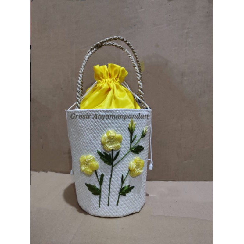 

RB Tas Pandan EMBER PUTIH SULAM Furing Kain Warna Tas Parcel Natal Hampers Souvenir Unik Tas Gift