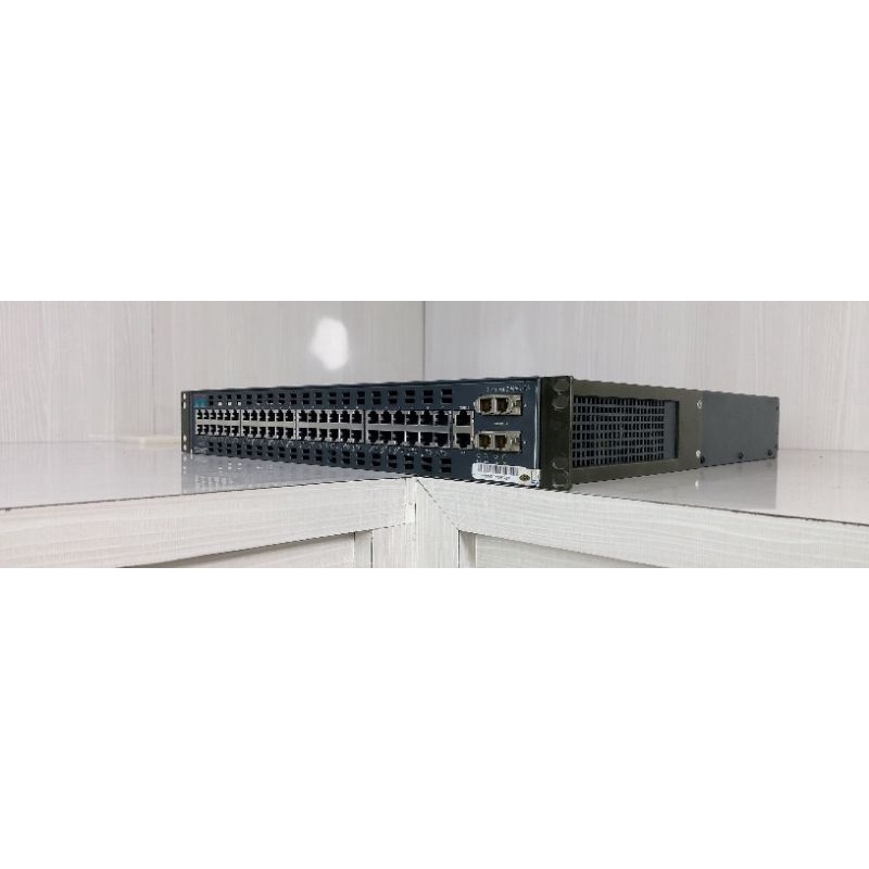 Switch Cisco Catalyst 2948G-L3 48 Port WS-C2948G-L3