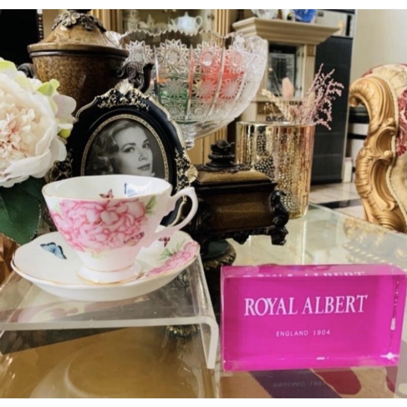 Tea Cup / Saucer / Royal Albert / Miranda Kerr / Friendship