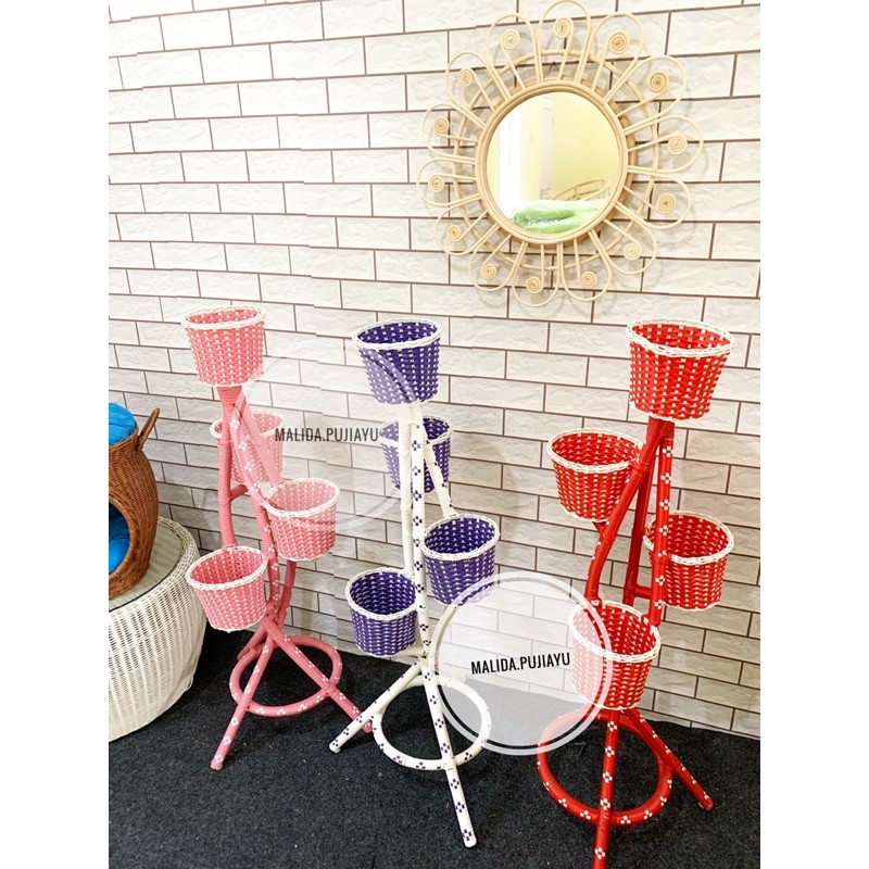 Pot bunga susun 4 rotan sintetis