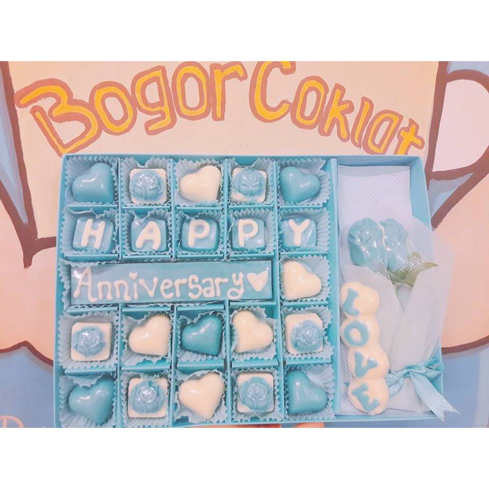 

Hadiah Anniversary Coklat
