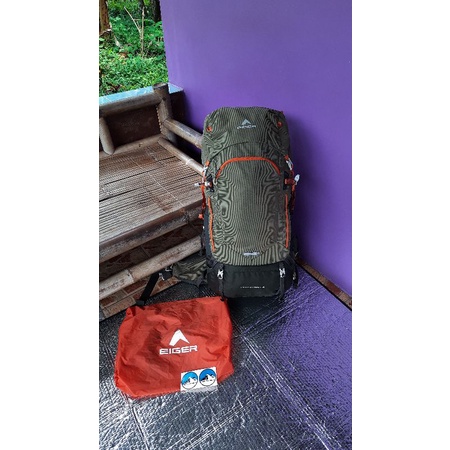 Carrier eig'r equator trek 65L olive
