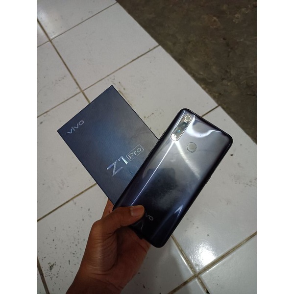 Second Vivo Z1Pro Ram 6/128Gb mantapp 100%