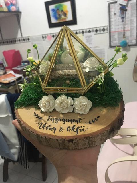 Ring Box / Ring Bearere Terrarium Gold