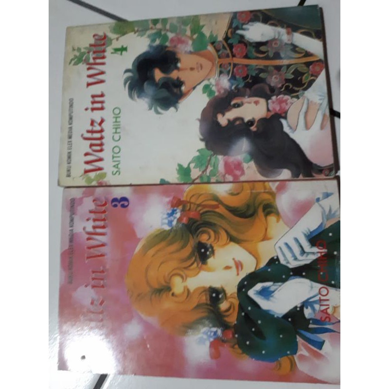 Komik Waltz in white