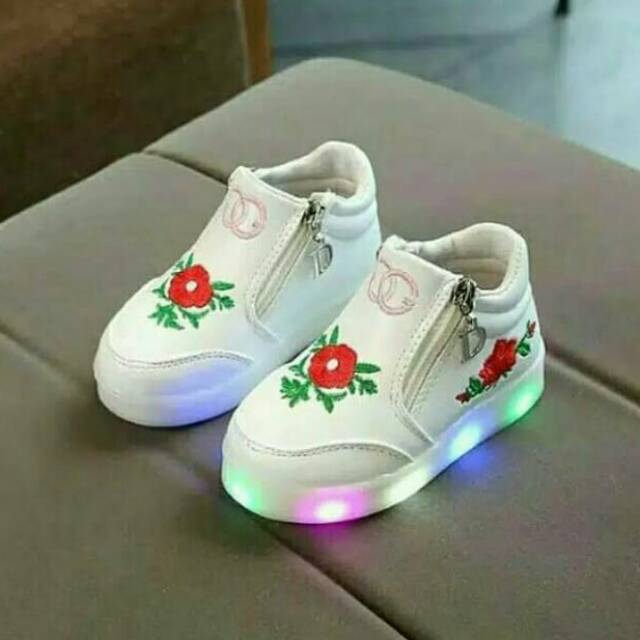 Sepatu anak lampu nyala led boot gucci putih