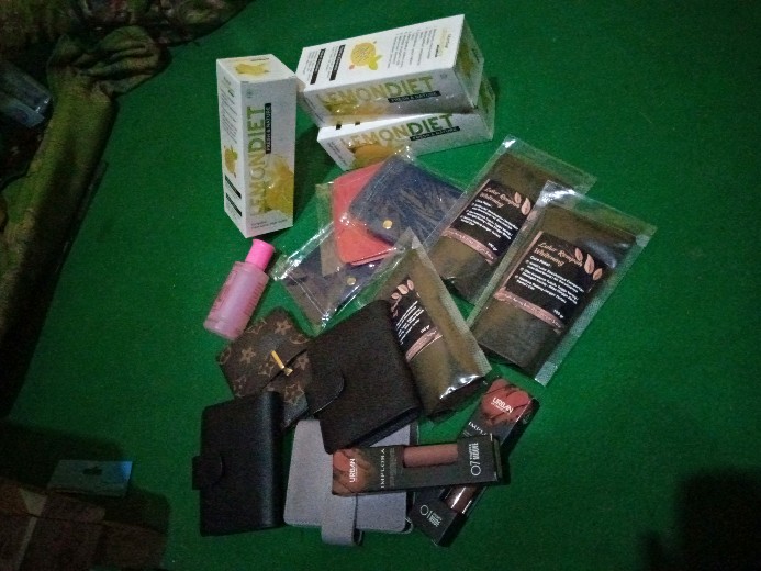 Better Beater Hand Mixer Manual Penggocok Telur Praktis