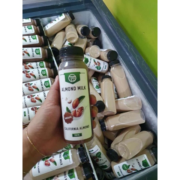 

minuman susu almond