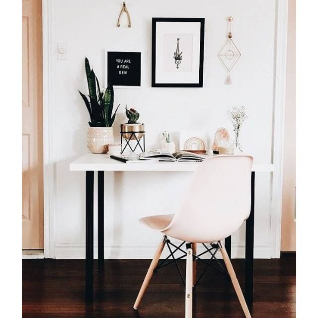 Meja kerja minimalis industrial