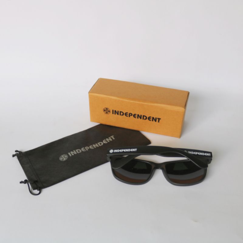 Kacamata pria independent