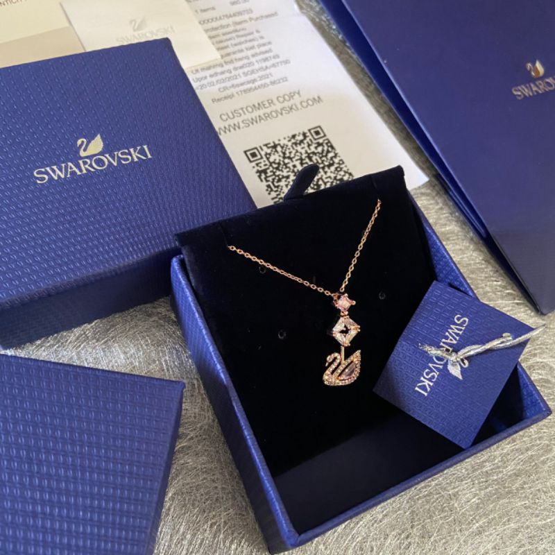 Drazzling Swan Swarovski