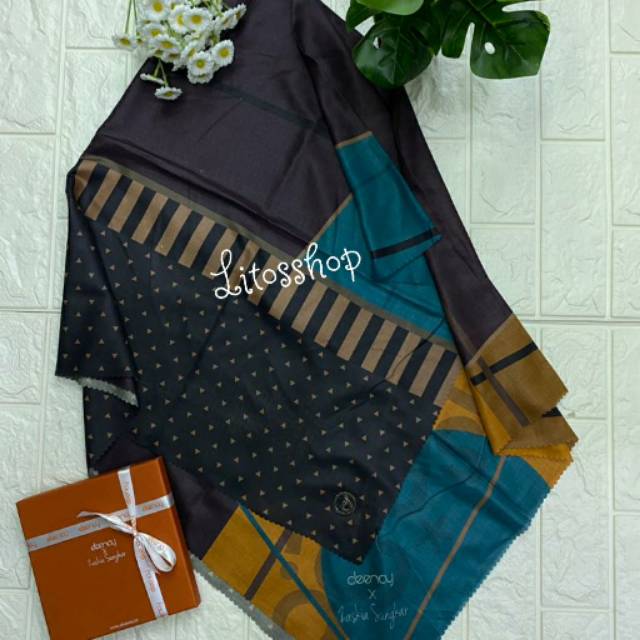 DEENAY X ZASKIA SUNGKAR METRO SERIES GREY