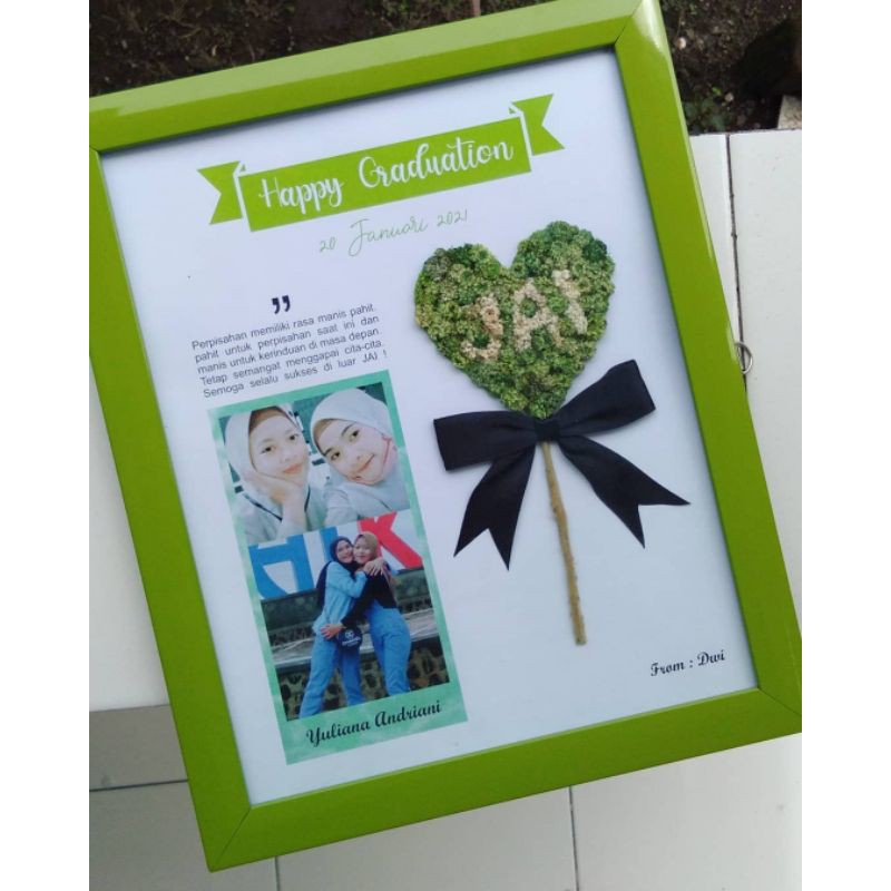 

Edelwais Frame 2D kado wisuda, kado ulta, kado pernikahan