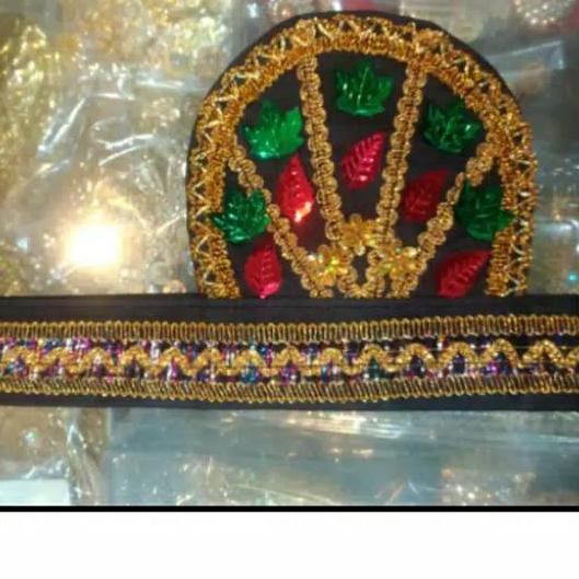 ➢ TOPI ACEH/TARI SAMAN ●