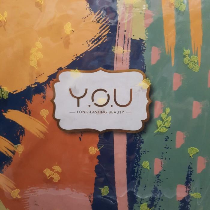 

HAMPERS RAMADHAN /PAKET SESERAHAN PERNIKAHAN KOSMETIK YOU PRODUCT 799K Best Seller