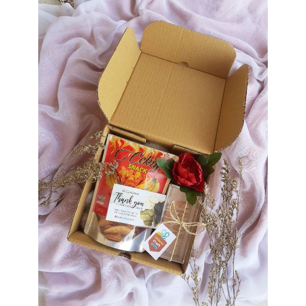 

PAKET HAMPERS CEKIY SNACK