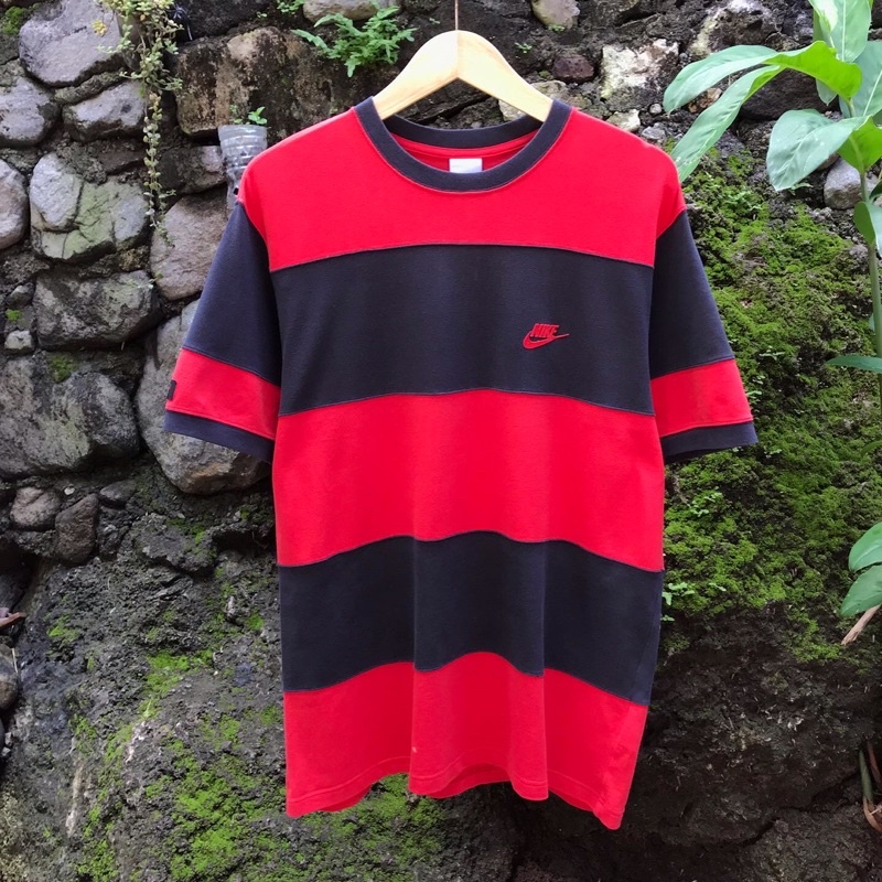 Kaos Vintage Nike Y2K Tag Second Original