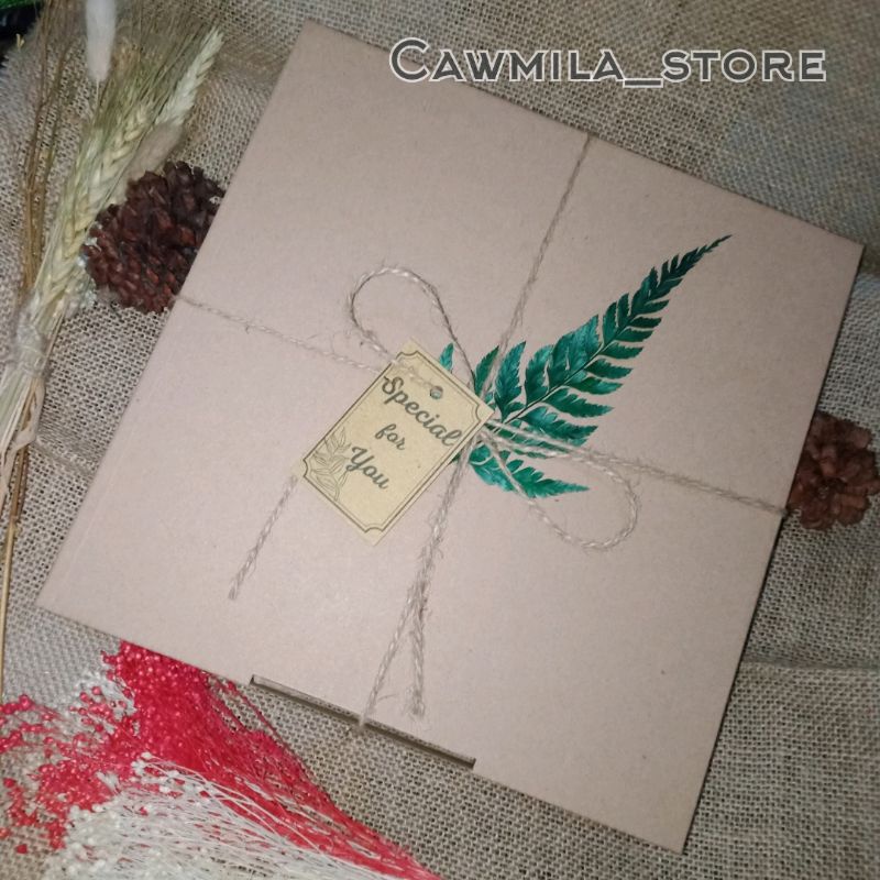 

Gift Box | Kotak Kado | Box Kado | Kotak Hampers Rustic 25cmx25cmx5cm