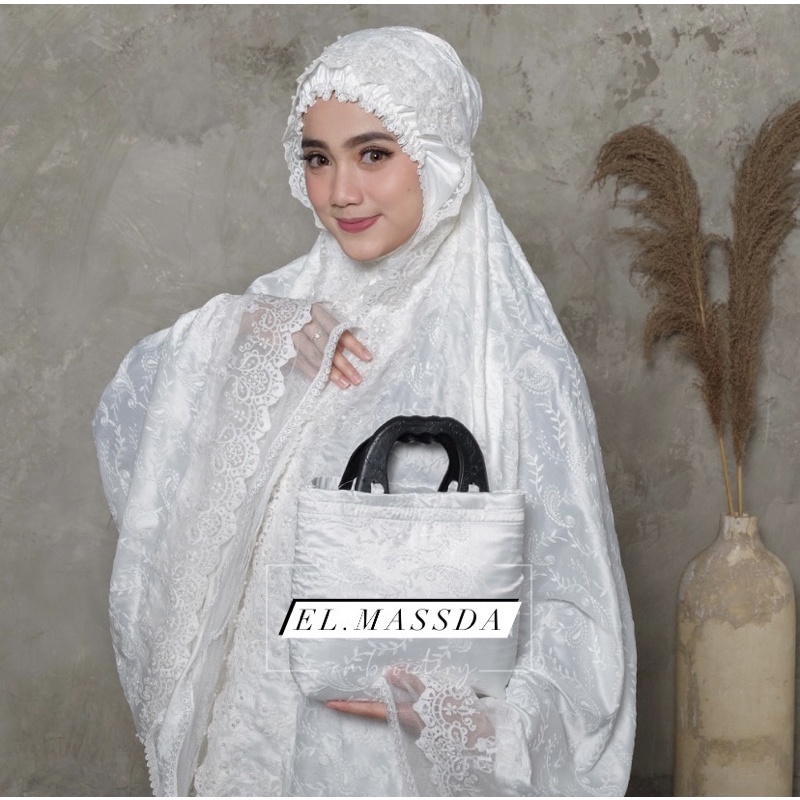 MUKENA SUTRA NAGITA RENDA TILE WARNA PUTIH TULANG SUPER MEWAH