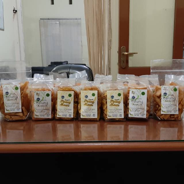 

Kripik B@LUNG KUWUK by SPKP MKS Camilan TeMpO DoLoE khas Banyuwangi isi 200 gram tersedia 3 Varian