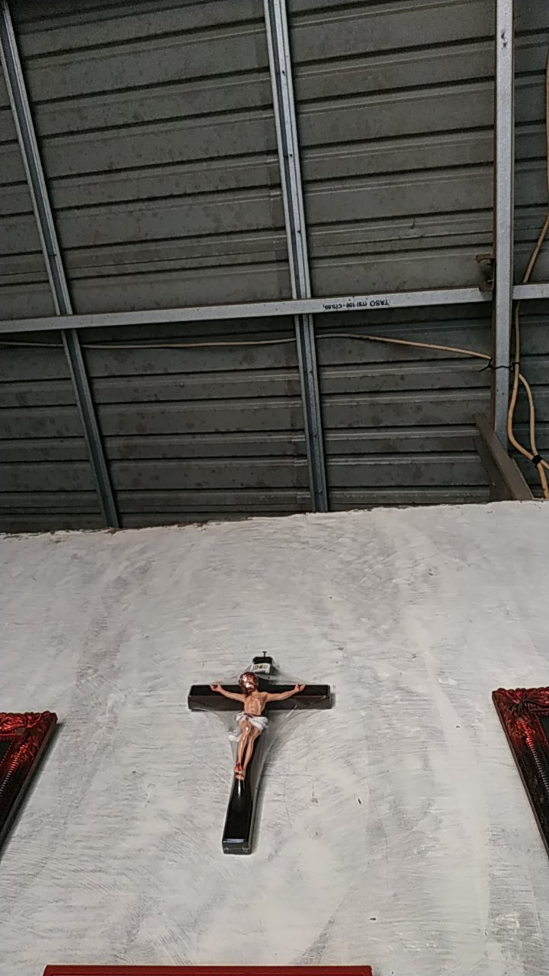 Salib Gantung/dinding Kayu Sono 30cm Corpus Putih